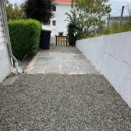 Lite Hus Med Egen Inngang - Sentral Beliggenhet Haugesund Exterior photo